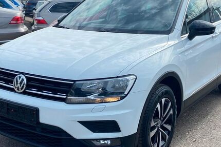 VW Tiguan 118.860 km 23.999 &euro; Bonn 53121