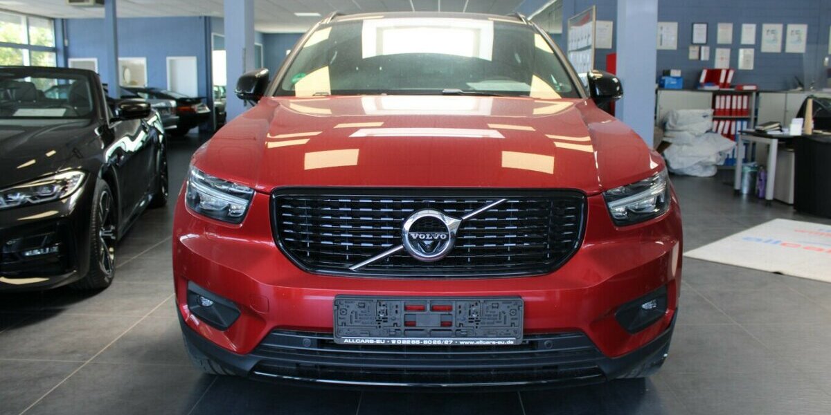 Volvo XC40 T5 AWD Geartronic R-Design 44.420 km 25.980 &euro; Euskirchen 53881