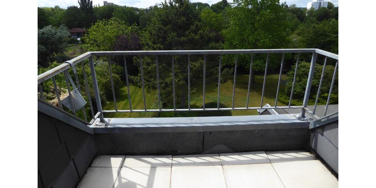 Dachgeschoßwohnung Bonn Auerberg - 1 Zimmer, 30 m&sup2;, 580&euro; | Angebot:26399111