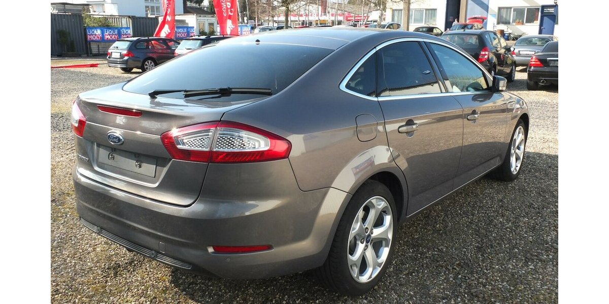 Ford Mondeo 2.0TDCi AUTOM-PROBLEME NAVI XENON PDC BLUET 143.215 km 7.500 &euro; Köln 50858
