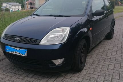 Ford Fiesta 144.000 km 2.700 &euro; Asbach 53567