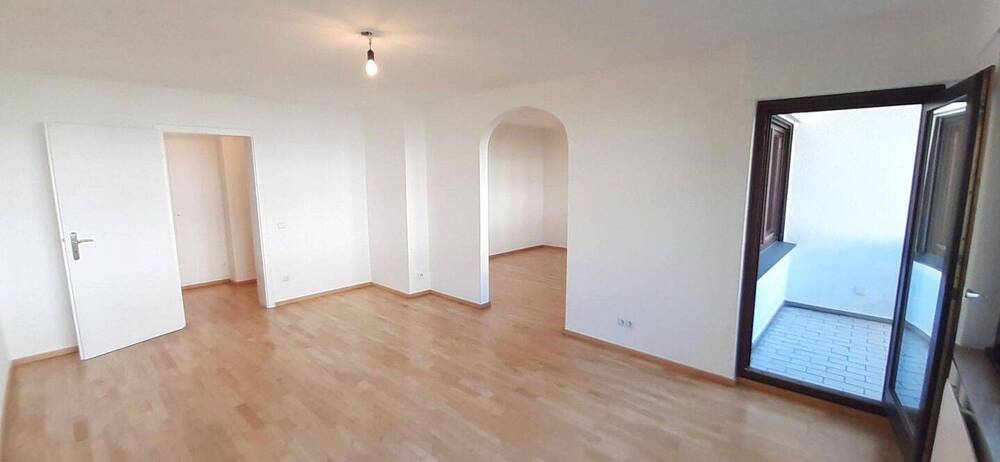 Grüne Oase mit Loggia im Erdgeschoss 80 qm 4 Zimmer unvermietet provisionsfrei