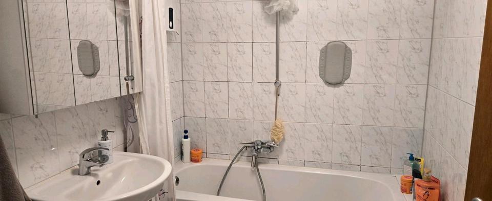 Etagenwohnung Königswinter - 3 Zimmer, 76 m&sup2;, 1.000&euro; | Angebot:26070479