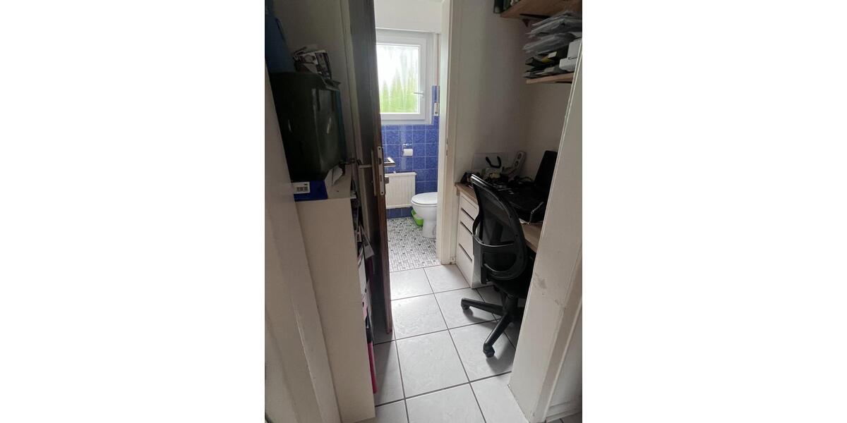 Etagenwohnung Rösrath - 4 Zimmer, 105 m&sup2;, 1.365&euro; | Angebot:24717248