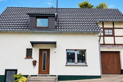 Haus Neustadt (Wied) Hombach - 4 Zimmer, 85 m&sup2;, 1.100&euro; | Angebot:27669808