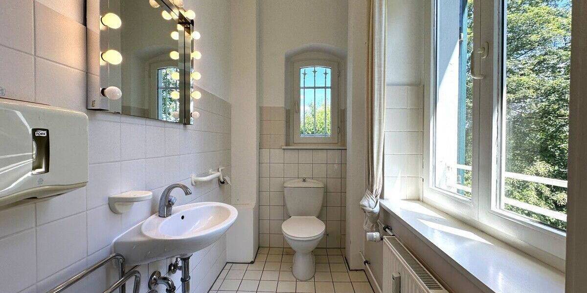 Gewerbeobjekt Königswinter / Oberpleis Oberpleis - 7 Zimmer, 215 m&sup2;, 1.525&euro; | Angebot:26786798