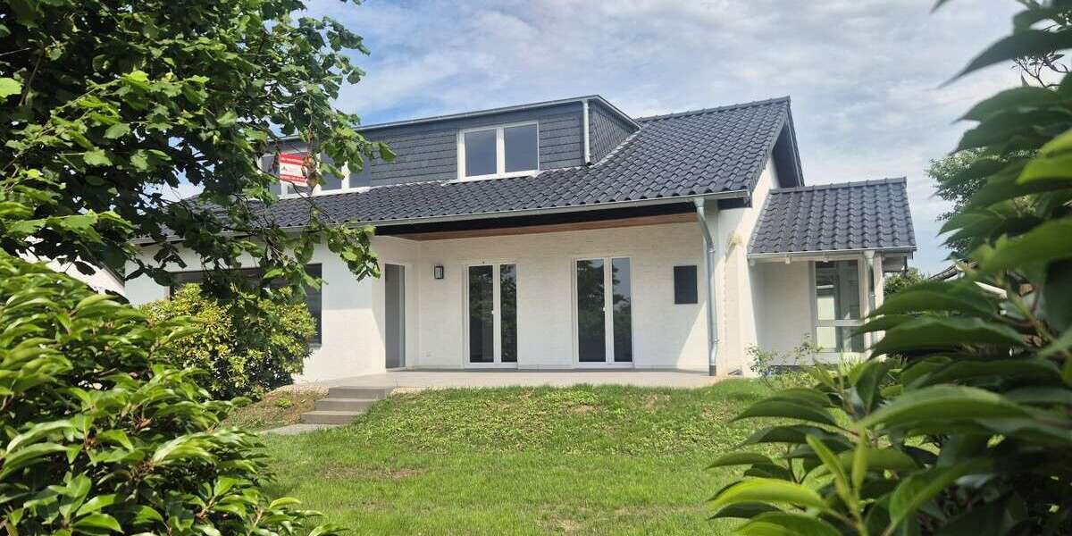 Einfamilienhaus Rösrath - 7 Zimmer, 223 m&sup2;, 2.600&euro; | Angebot:26781784