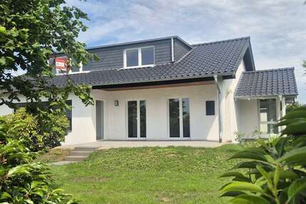 Haus Rösrath - 7 Zimmer, 223 m&sup2;, 2.600&euro; | Angebot:26781784