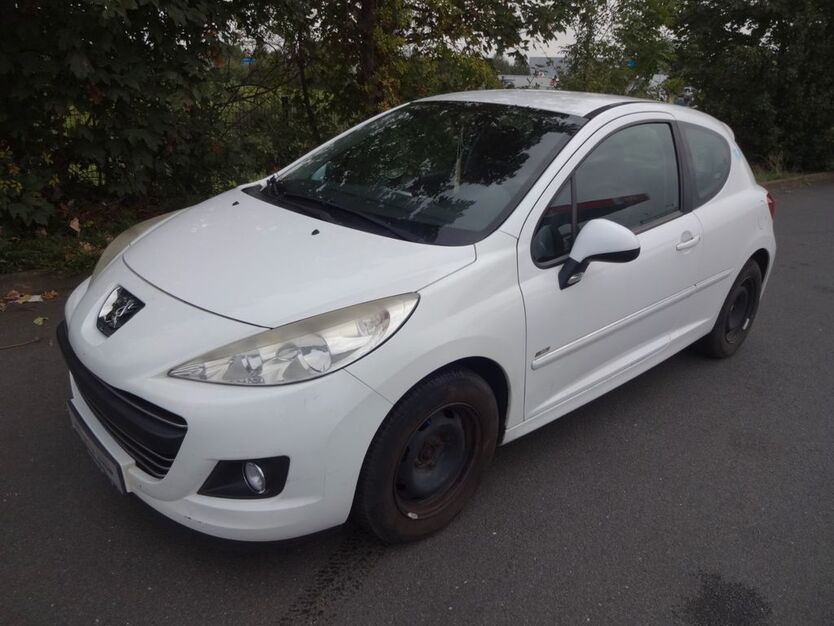Peugeot 207 340.000 km 2.600 € Zülpich 53909