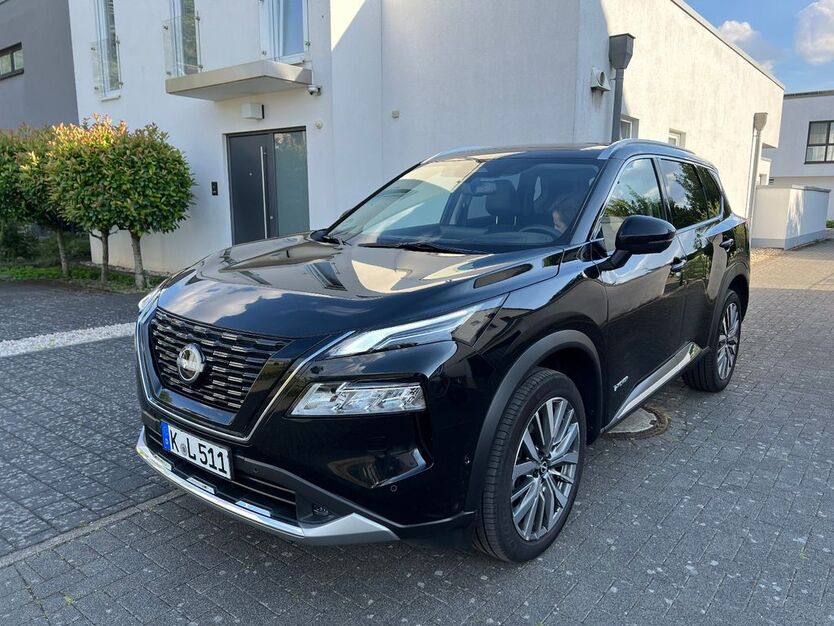 Nissan X-Trail 14.999 km 37.790 € Köln 50667