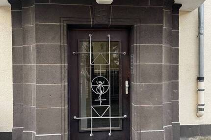 Mehrfamilienhaus mit Garten und Garage in Köln Deutz 1 zimmer