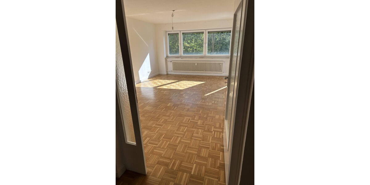 Etagenwohnung Bonn Tannenbusch - 3 Zimmer, 82 m&sup2;, 375&euro; | Angebot:26424380