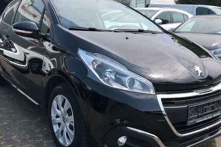 Peugeot 208 42.617 km 6.950 € Köln 50767