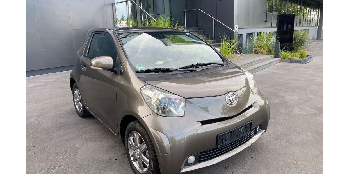 Toyota IQ 120.000 km 4.990 &euro; Köln 50739