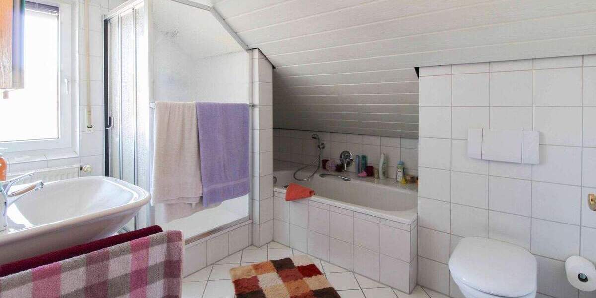 Mehrfamilienhaus, Wohnhaus Troisdorf Bergheim - 8 Zimmer, 204 m&sup2;, 449.000&euro; | Angebot:25654378