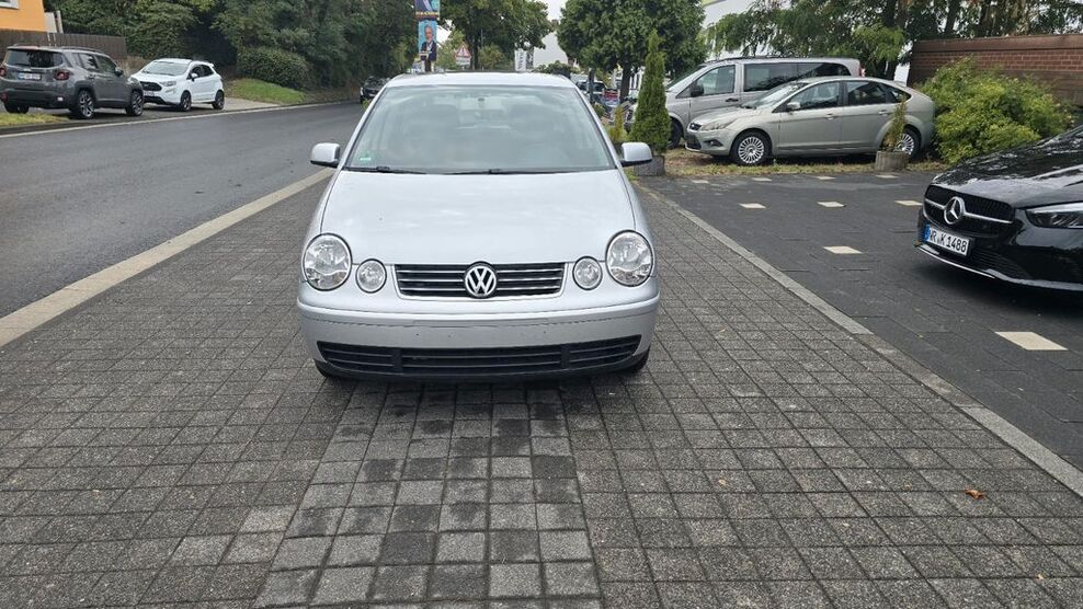 VW Polo 129.000 km 3.999 € Bonn 53225