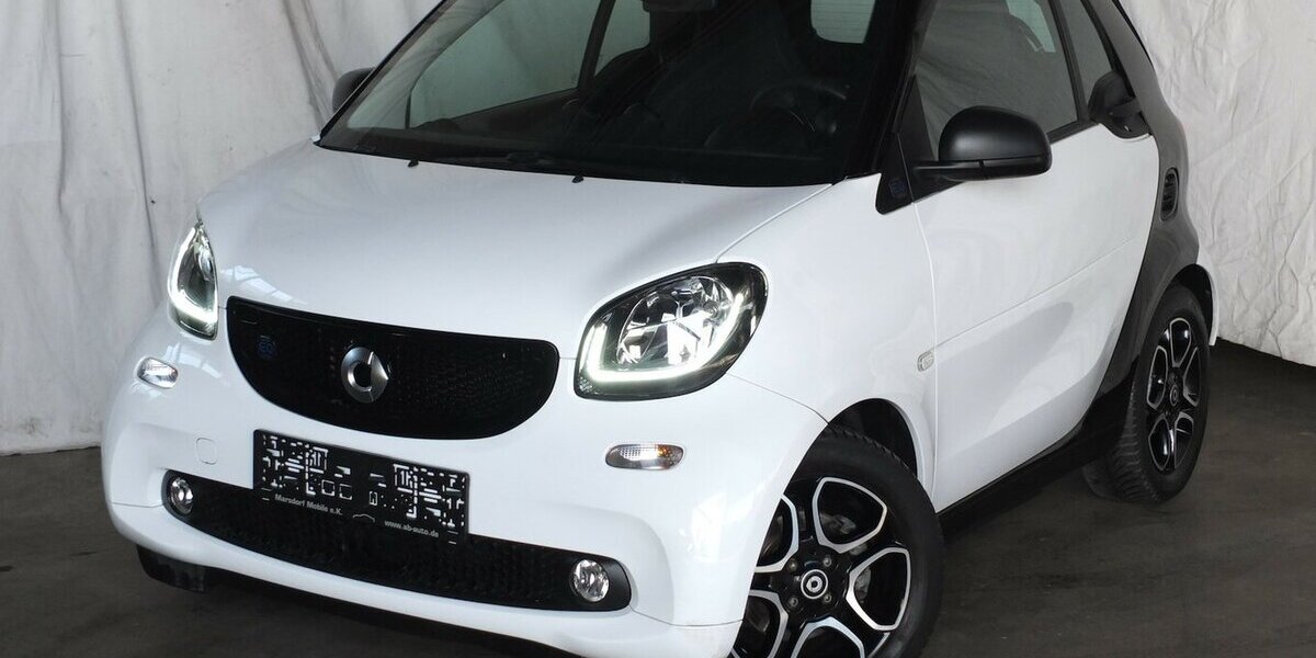 Smart ForTwo electric drive EQ PASSION KLIMAAUTOM SITZHE 35.255 km 10.804 &euro; Köln 50858