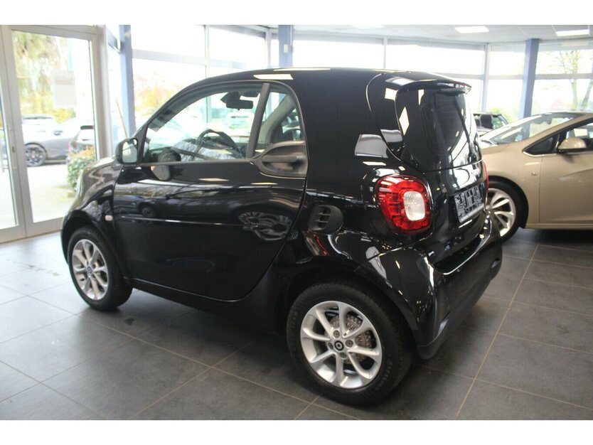 Smart ForTwo coupe passion 43.179 km 11.780 € Euskirchen 53881
