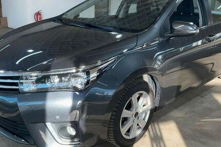 Toyota Corolla 35.000 km 13.990 &euro; Oberwinter 53424