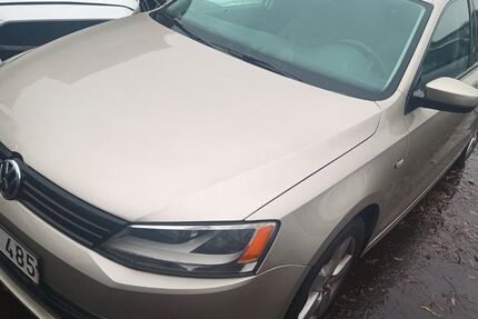 VW Jetta 107.000 km 4.900 &euro; Bad Honnef 53547