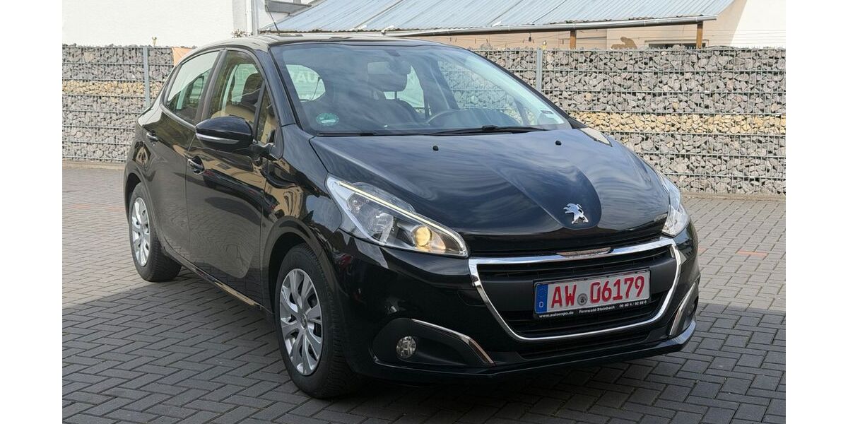 Peugeot 208 128.000 km 5.399 &euro; Bad Breisig 53498