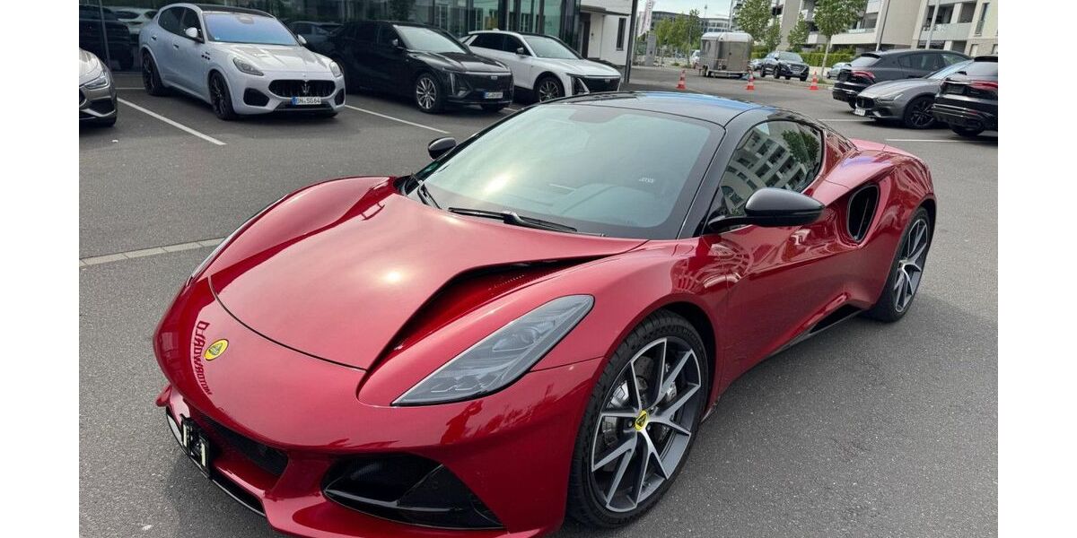 Lotus Emira 7.782 km 79.980 &euro; Köln 50829