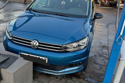 VW Touran 100.000 km 18.999 &euro; Köln 51107
