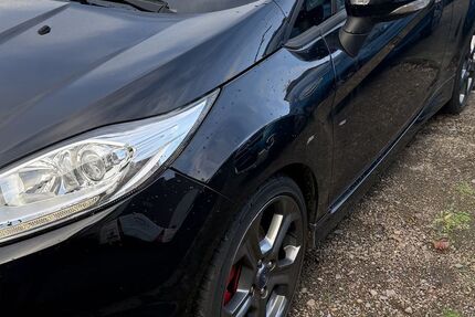 Ford Fiesta 35.000 km 15.450 &euro; Bergisch Gladbach 51427