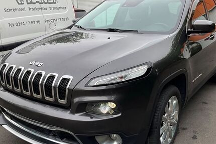 Jeep Cherokee 118.000 km 9.590 &euro; koeln 51105