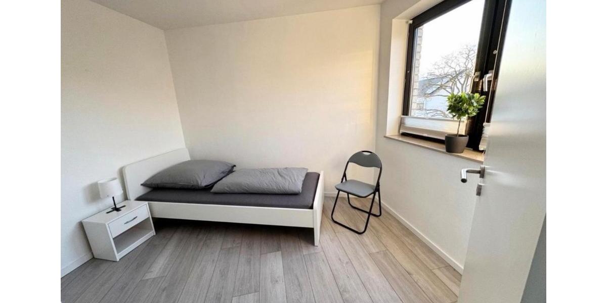 Doppelhaushälfte Bergisch Gladbach Frankenforst - 4 Zimmer, 150 m&sup2;, 1.875&euro; | Angebot:25871380