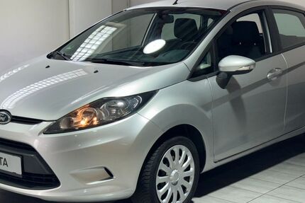 Ford Fiesta 121.546 km 4.270 € Köln 50739