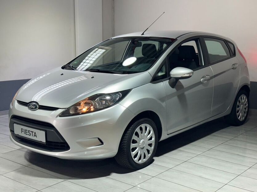 Ford Fiesta 121.546 km 4.270 € Köln 50739