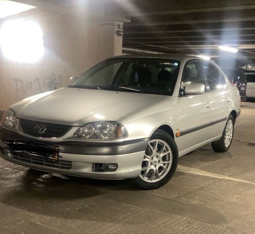 Toyota Avensis 139.400 km 5.500 € Frechen 50226