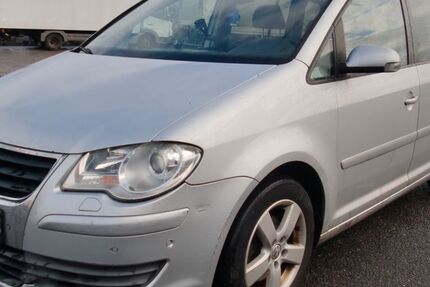 VW Touran 312.445 km 1.799 &euro; köln 51149