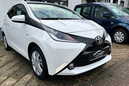 Toyota Aygo (X) 9.926 km 12.599 € Euskirchen 53881