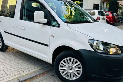 VW Caddy 192.000 km 7.999 &euro; Troisdorf 53842