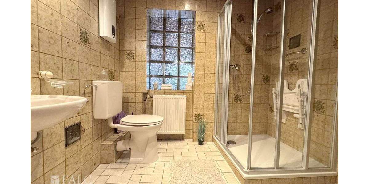 Etagenwohnung Siegburg - 4 Zimmer, 100 m&sup2;, 309.000&euro; | Angebot:23963180