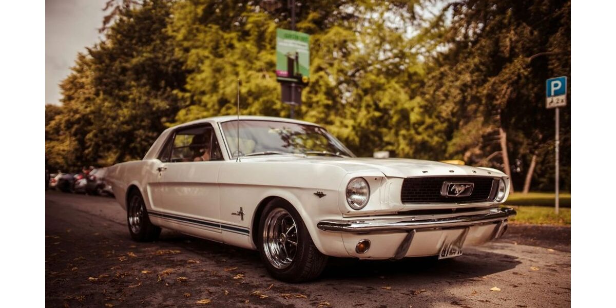 Ford Mustang 99.999 km 30.950 &euro; Troisdorf 53844