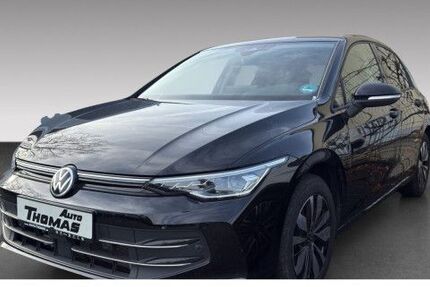 VW Golf 24.081 km 23.980 € Hennef 53773