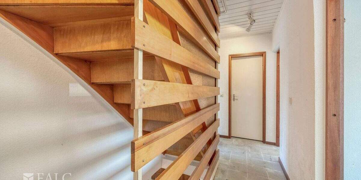 Reihenendhaus Köln Ossendorf - 6 Zimmer, 181 m&sup2;, 599.000&euro; | Angebot:24581055