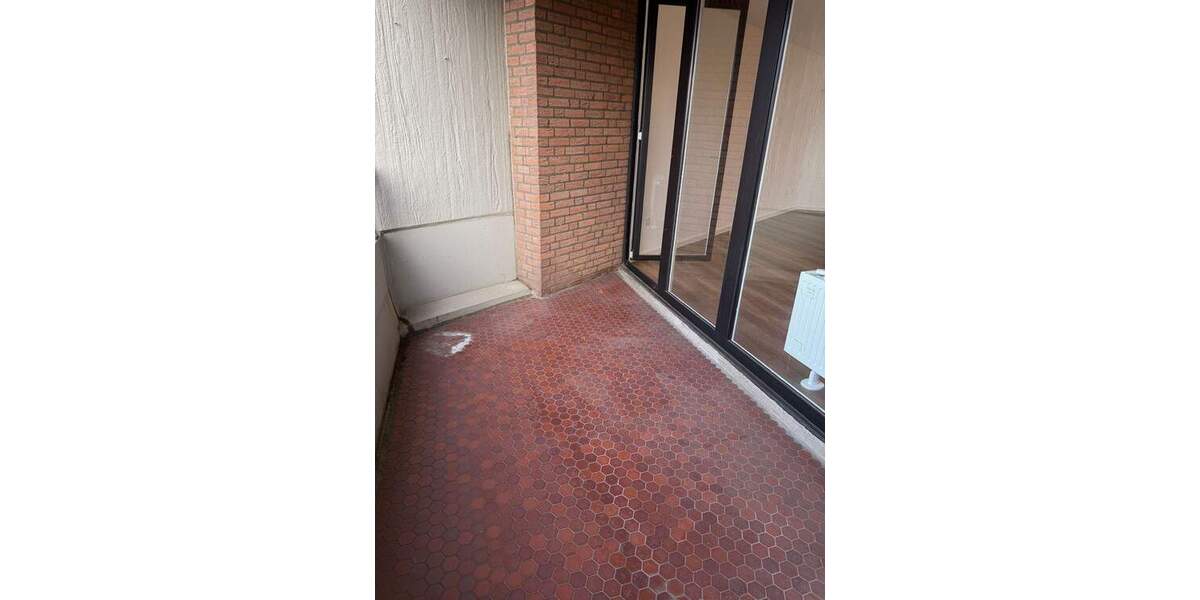 Etagenwohnung Köln Westhoven - 3 Zimmer, 96 m&sup2;, 1.400&euro; | Angebot:24702074