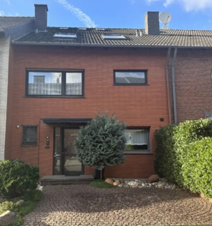 gepflegtes Reihenmittelhaus in Köln Porz-Eil