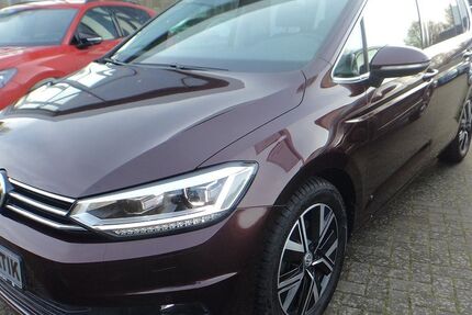 VW Touran 121.000 km 18.897 &euro; Königswinter 53639