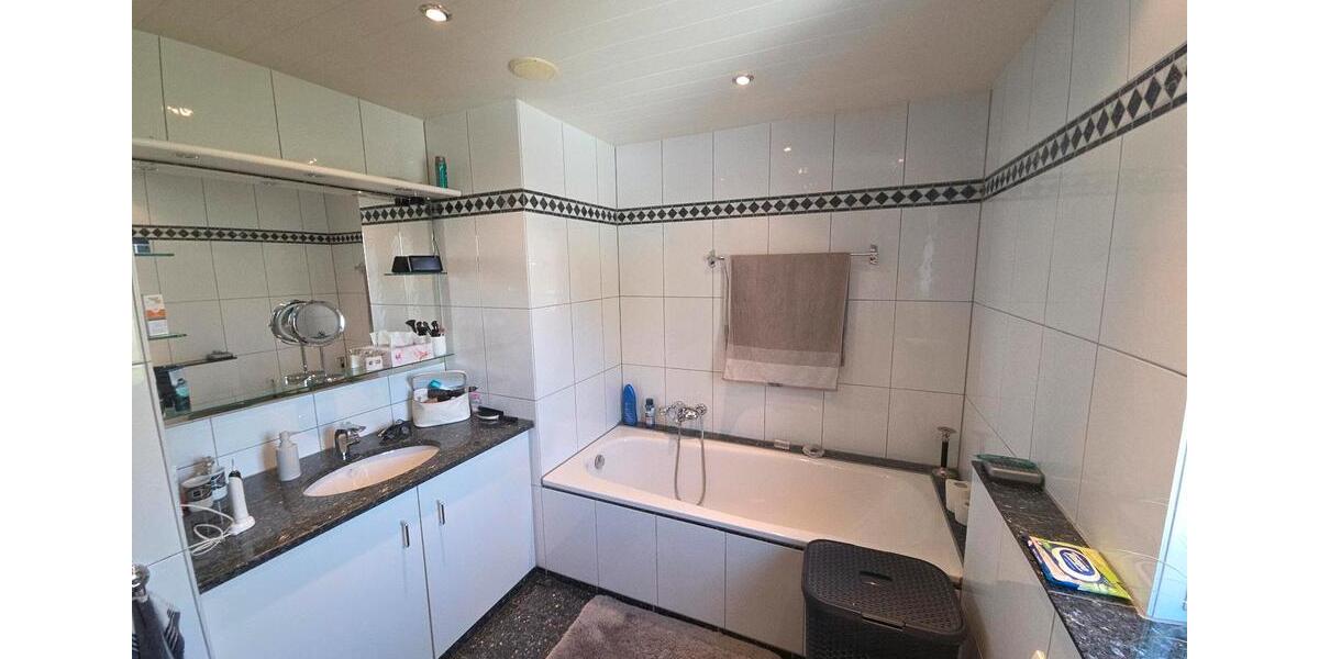 Erdgeschoßwohnung Siegburg - 3 Zimmer, 82 m&sup2;, 335.000&euro; | Angebot:26889478