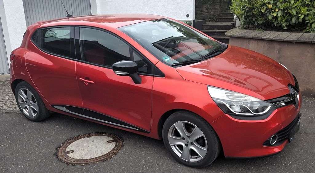 Renault Clio 125.349 km 4.999 &euro; Bad Honnef 53604