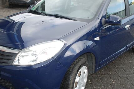 Dacia Sandero 144.096 km 2.500 &euro; Bad Honnef 53604