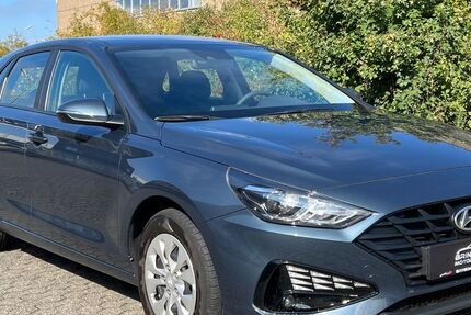 Hyundai i30 67.399 km 15.395 € Weilerswist 53919