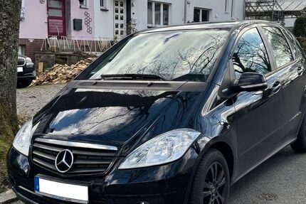Mercedes-Benz A 160 177.000 km 1.950 &euro; Bonn 53115