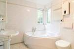 Schönes Ein- Zweifamilienhaus in Bonn-Schwarzrheindorf - Ideal für Eigennutzer und Anleger 5 zimmer