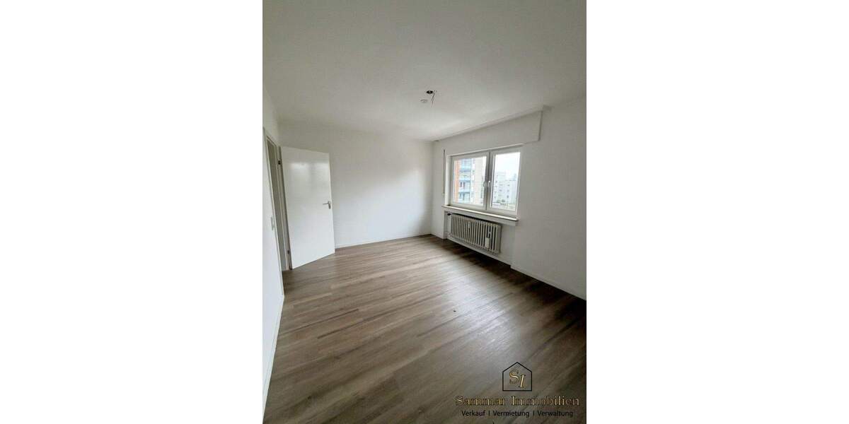 Etagenwohnung Brühl - 3 Zimmer, 74 m&sup2;, 1.050&euro; | Angebot:25738901